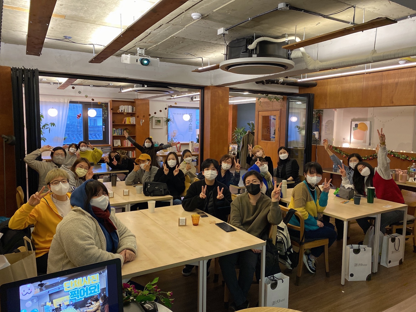 단체사진2.jpg